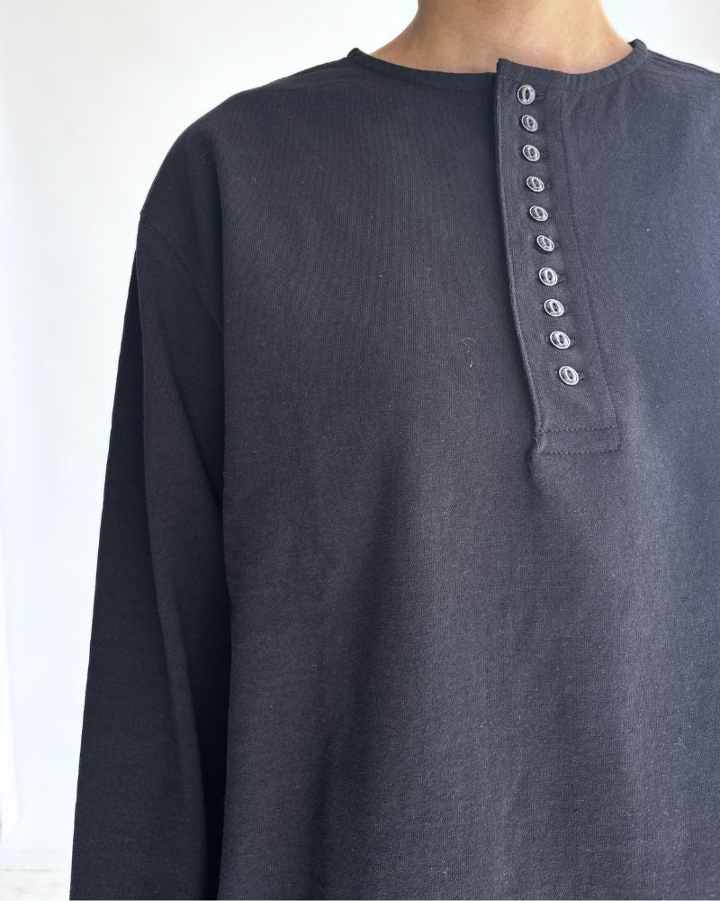 10ボタンTee Black