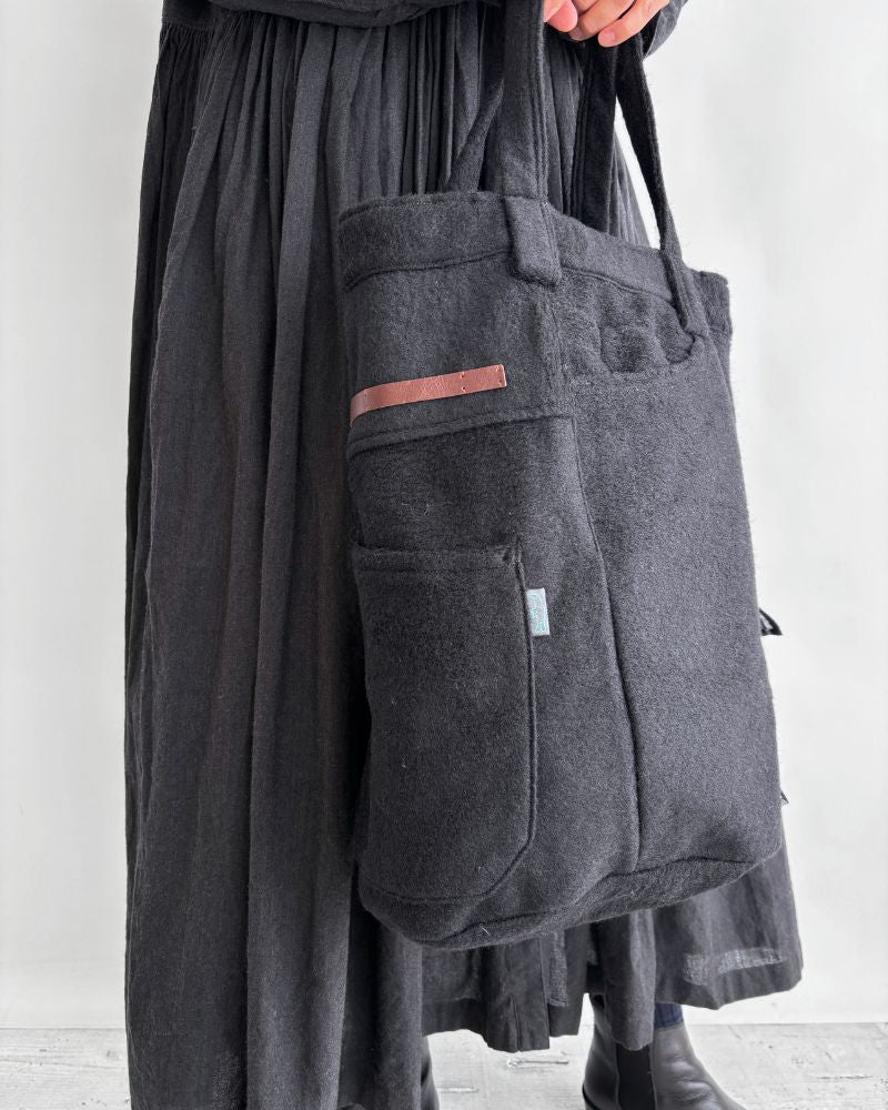 ウールのリメイクバッグ Black