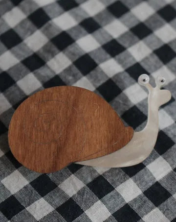 SWIRLY SNAIL BROOCH