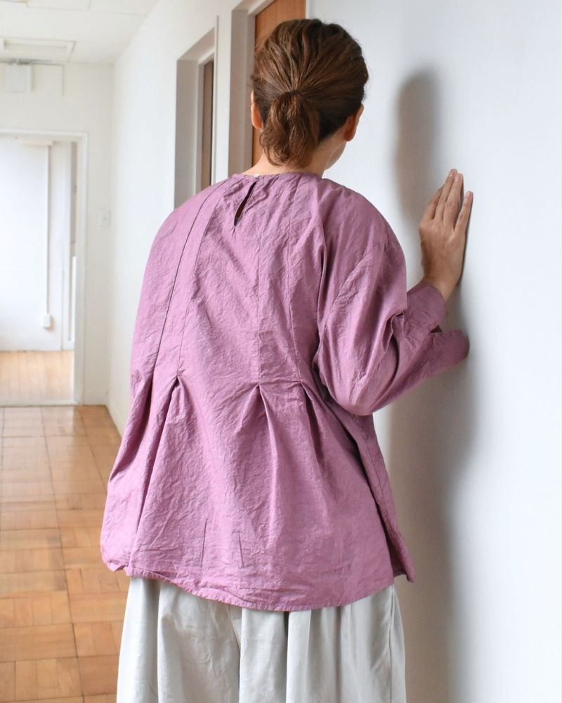 【予約】S/S R341 TUCKED BLOUSE（3月初旬 – 3月中旬）
