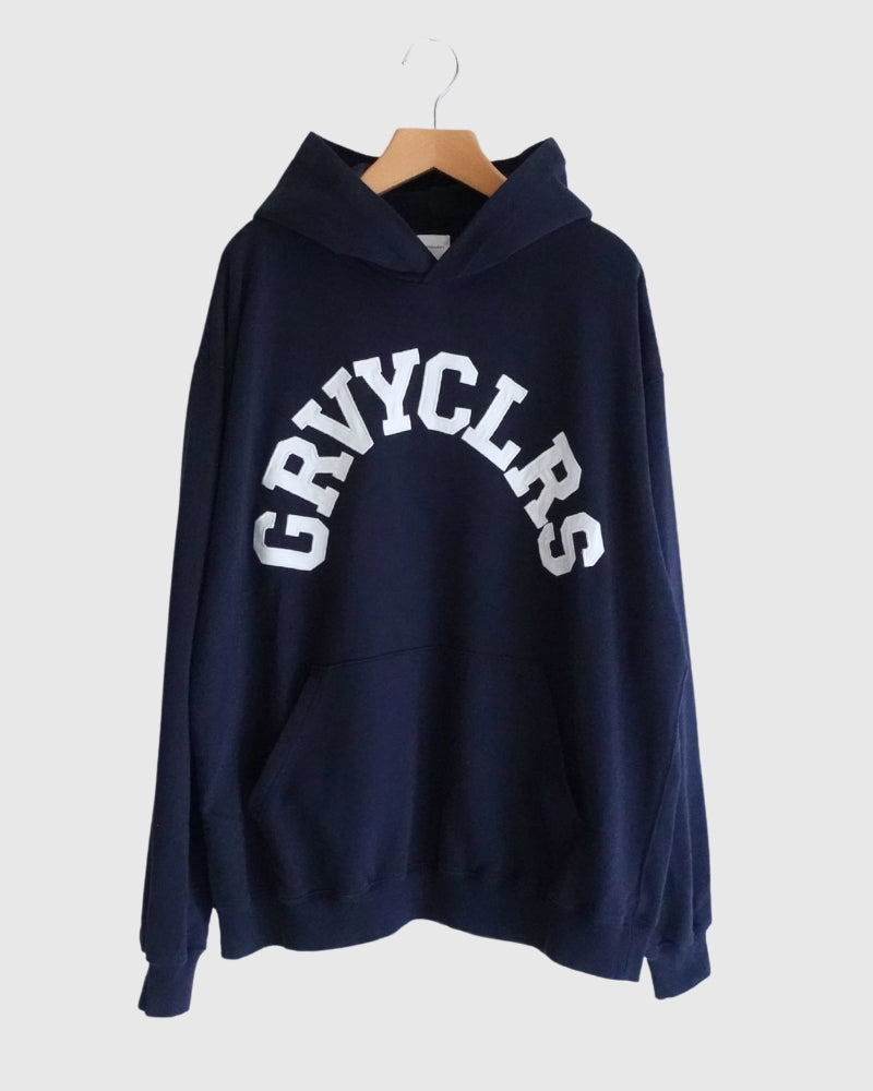 ウラケ GRVYCLRS アップリケ パーカー (MENS) Navy