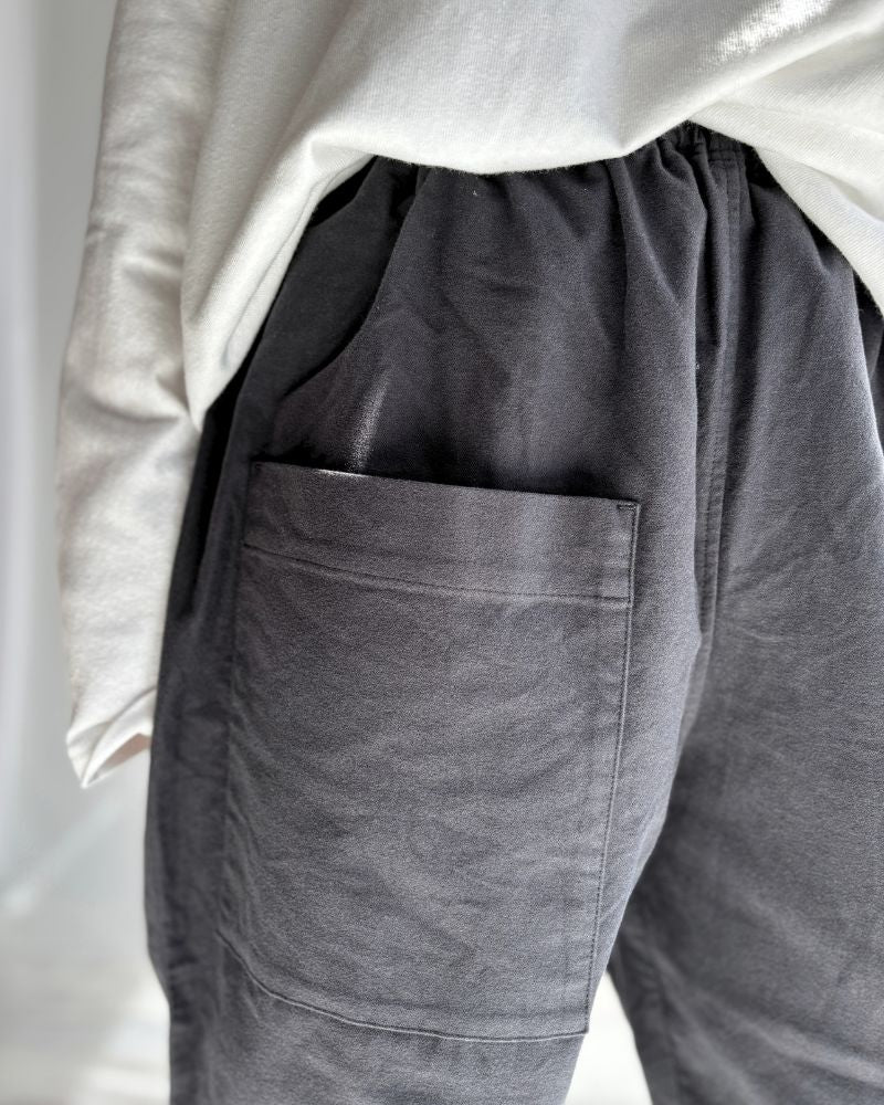 アシンメトリーベイカーパンツ（モールスキン） DarkGray