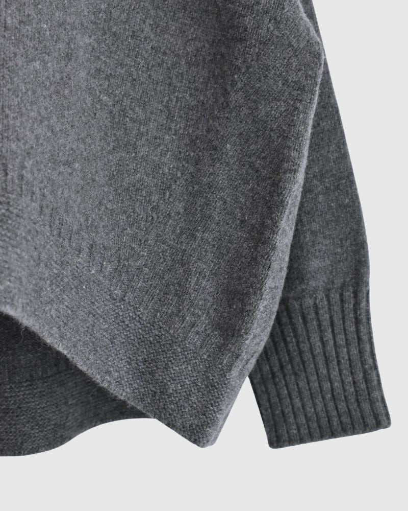 AURA Vネックニットプルオーバー Gray