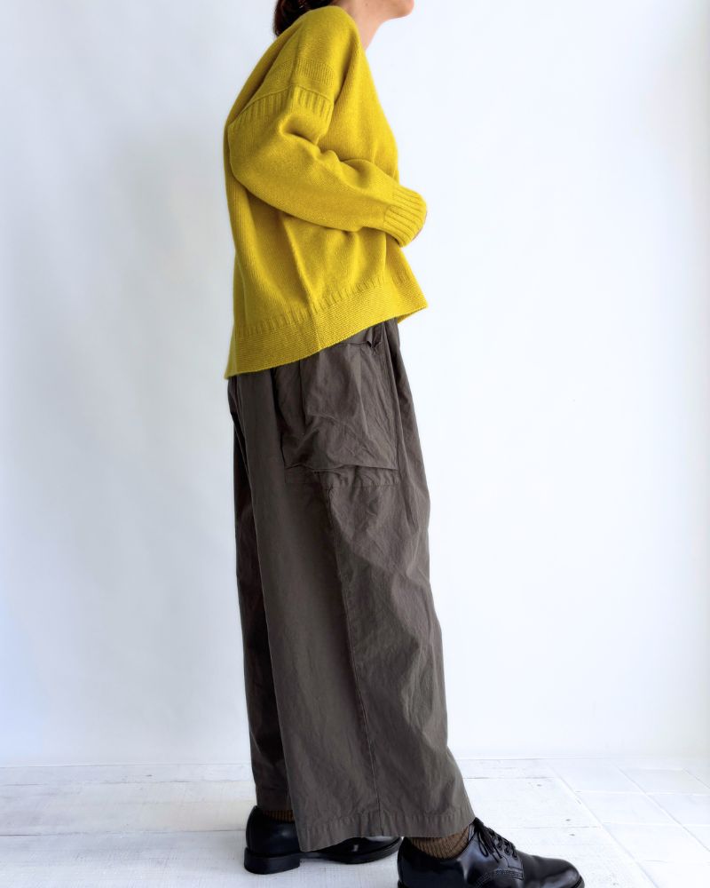 AURA Vネックニットプルオーバー Yellow